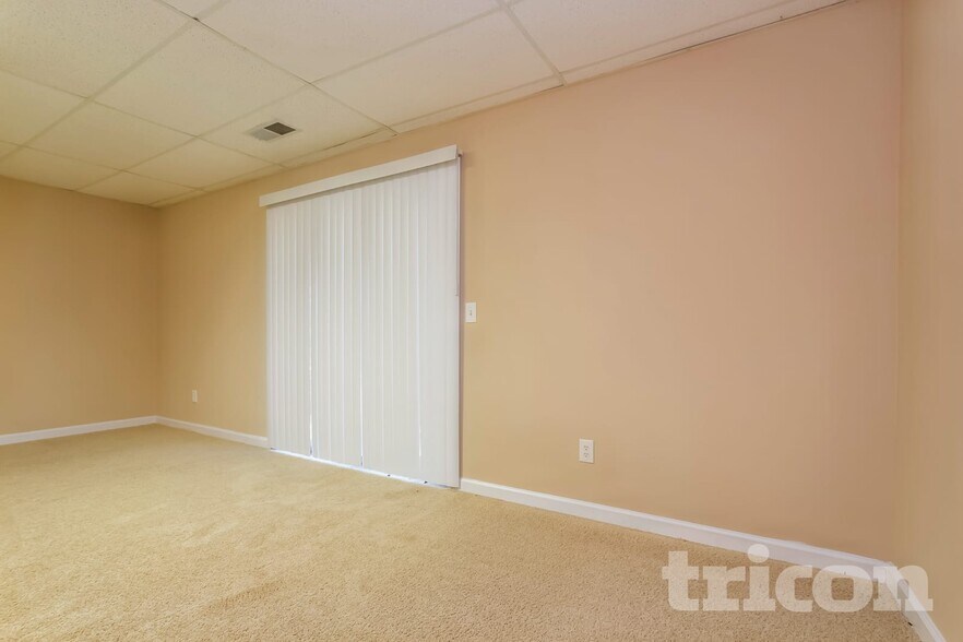 Building Photo - 4900 Tahoe Ct