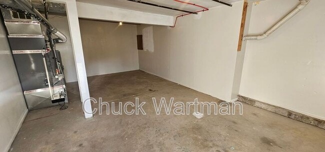 Building Photo - 1225 N Chestnut St