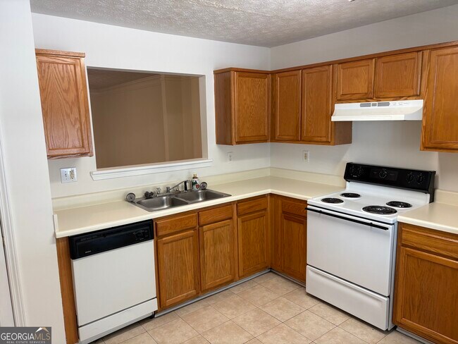 Building Photo - 4601 Logan Way