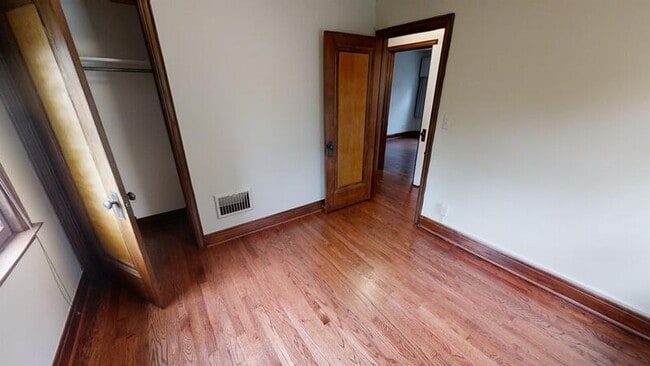 Building Photo - 1205 Miller Ave