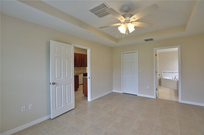 Building Photo - 741 Capon Terrace