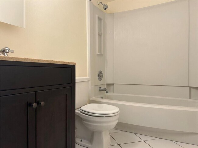 Building Photo - 2401 Riverside Dr