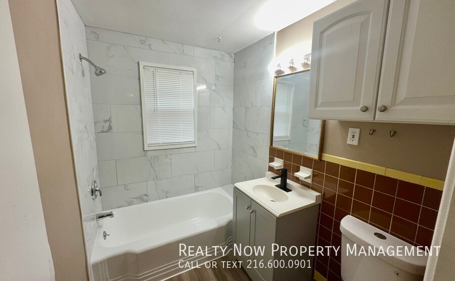 Building Photo - 2817 Noble Rd