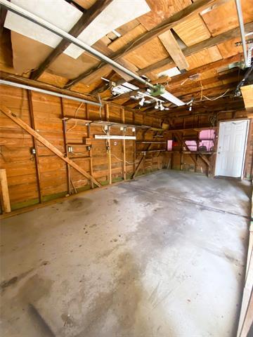 Building Photo - 308 N Shawnee St