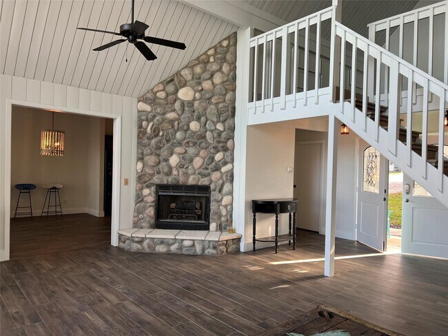 Building Photo - 146 Amelia Ln