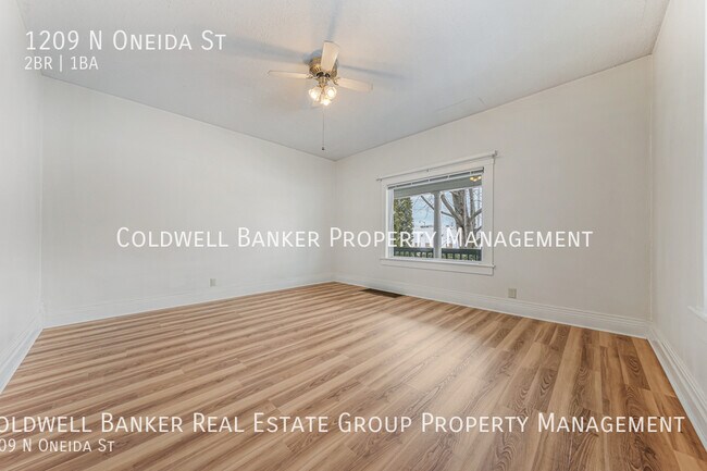 Building Photo - 1209 N Oneida St