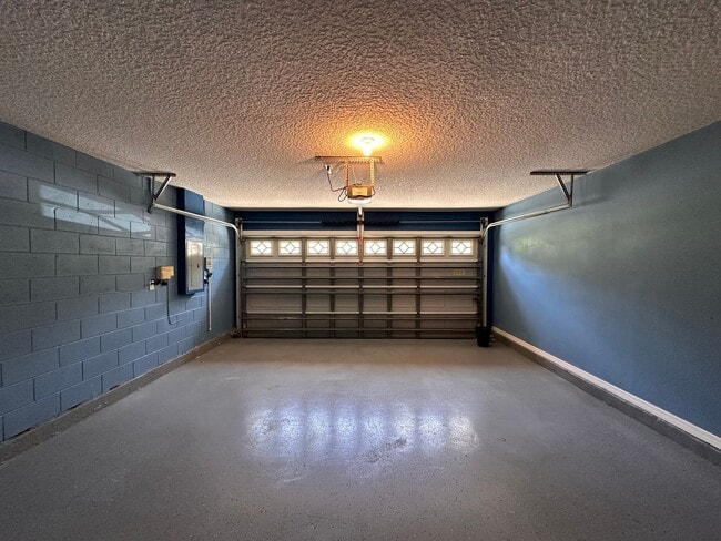 Building Photo - 421 Brooklet Cir