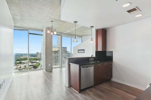 Building Photo - 3324 Peachtree Rd NE