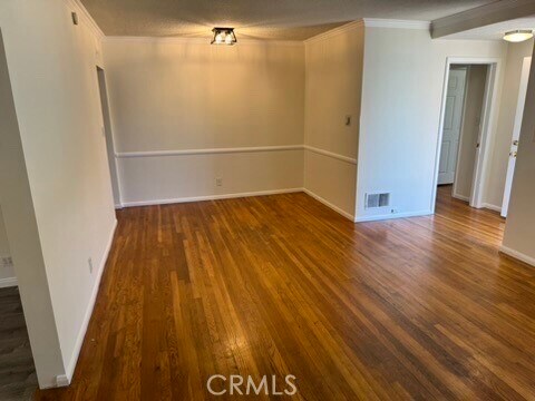 Building Photo - 5447 W 141st St