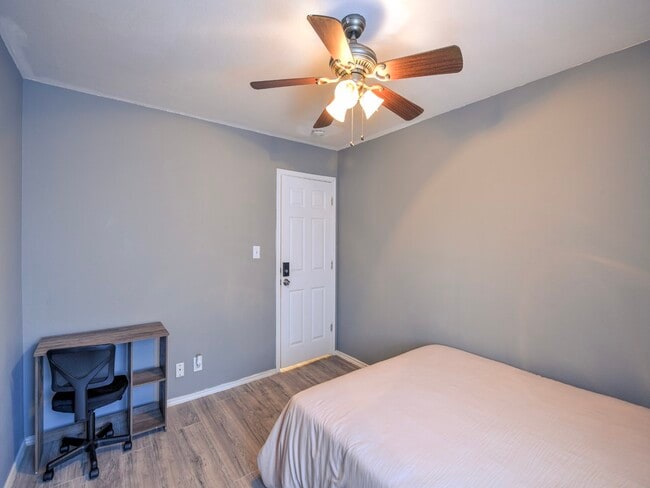 Building Photo - 4007 Bur Oak Path