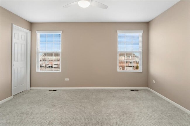 Building Photo - 2942 Madison Dr