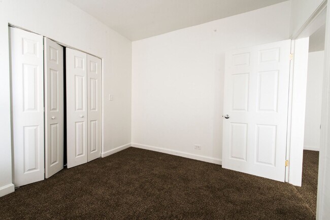 Building Photo - 1236 S Lawndale Ave