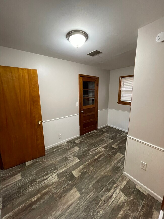 Building Photo - 38 Kellwood Dr