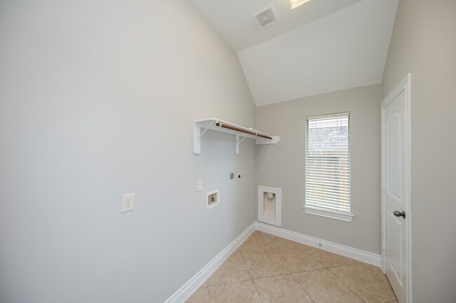 Building Photo - 27907 Brandy Creek Lane