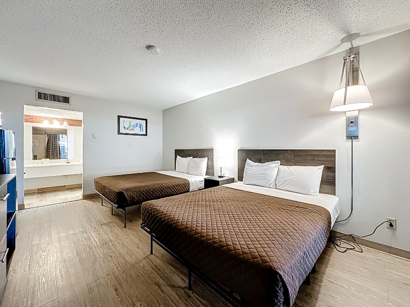 Building Photo - 910 Suemac Rd