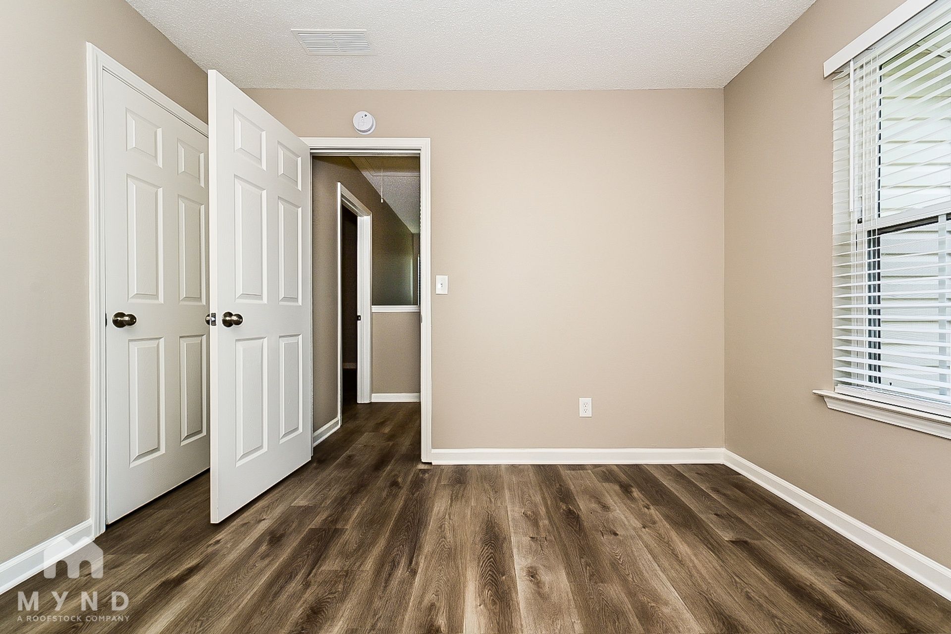 Building Photo - 1666 Hallmark Hills Dr