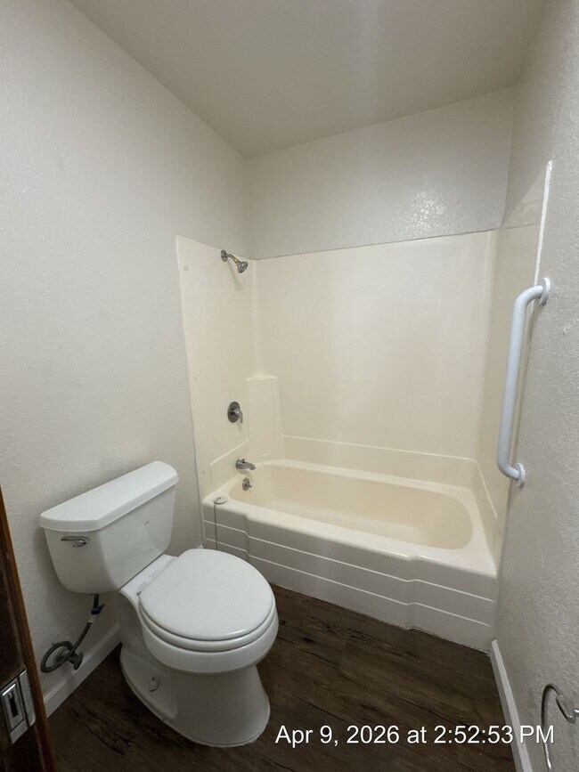 Building Photo - 1391