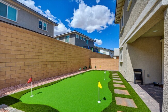 Building Photo - 141 Neverland Ave