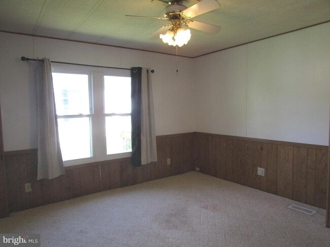 Building Photo - 14446 Slim St