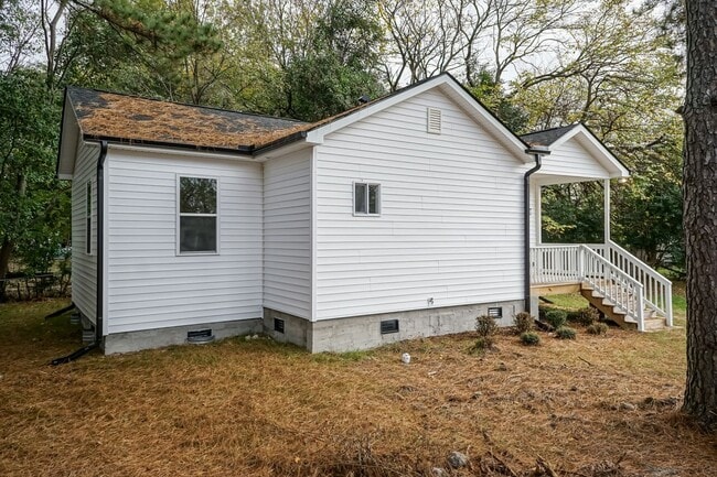 Building Photo - BEAUTIFUL Two Bedroom Home!