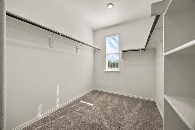 Building Photo - 7621 Sunset Blvd