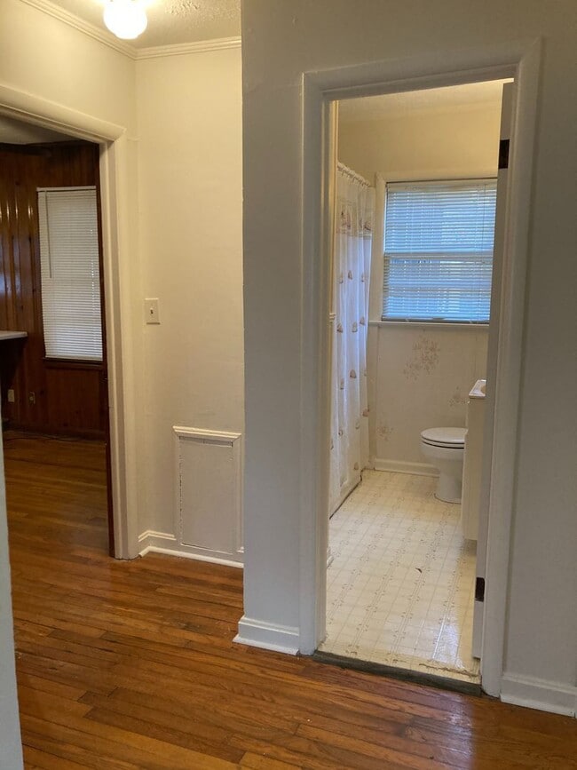 Building Photo - 2/1 Home in Garden Lakes $995.00