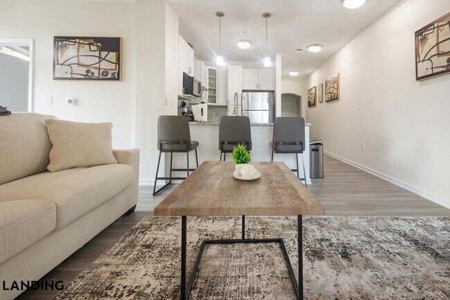 Building Photo - 4921 Pretty Lake Ave