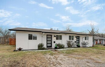 Building Photo - 1307 Falcon Cove