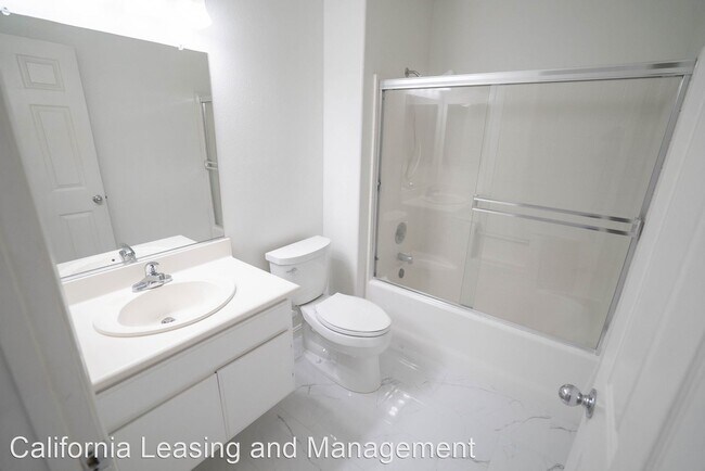 Building Photo - 4 br, 2 bath House - 25840 Webster Place