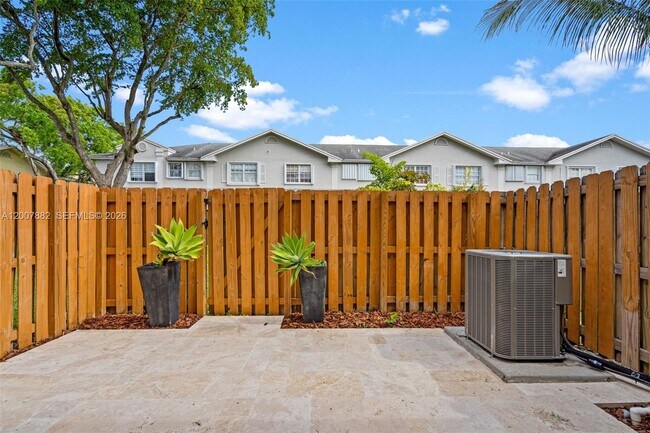 Building Photo - 11845 SW 100th St