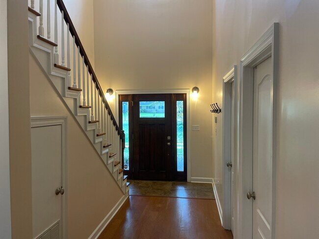 Building Photo - 6833 Corto Rd