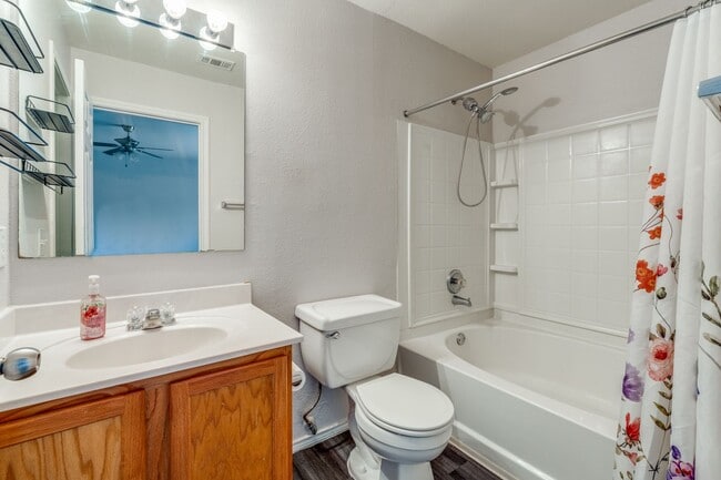 Building Photo - SINGLE-STORY 3-BEDROOM IN CIBOLO