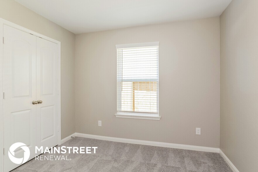 Building Photo - 23055 Bellini Dr