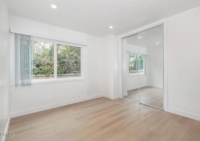 Building Photo - 268 E Providencia Ave