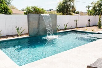 Building Photo - Spacious & beautiful home in Scottsdale wi...