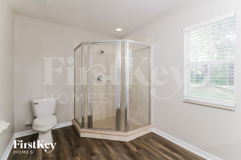 Building Photo - 11040 Red Coach St