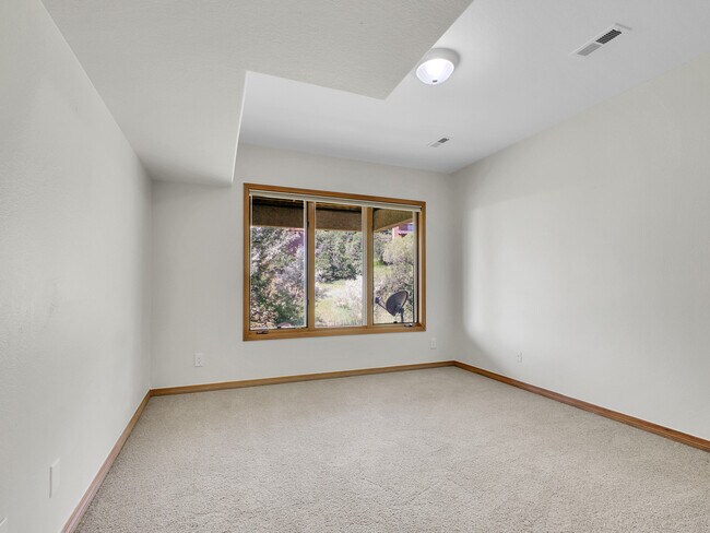 Building Photo - 16374 Sandstone Dr