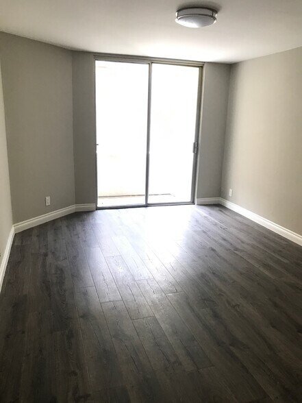 Building Photo - 1745 Camino Palmero St