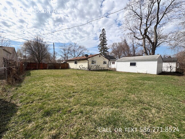 Building Photo - 11051 Hudson Ave