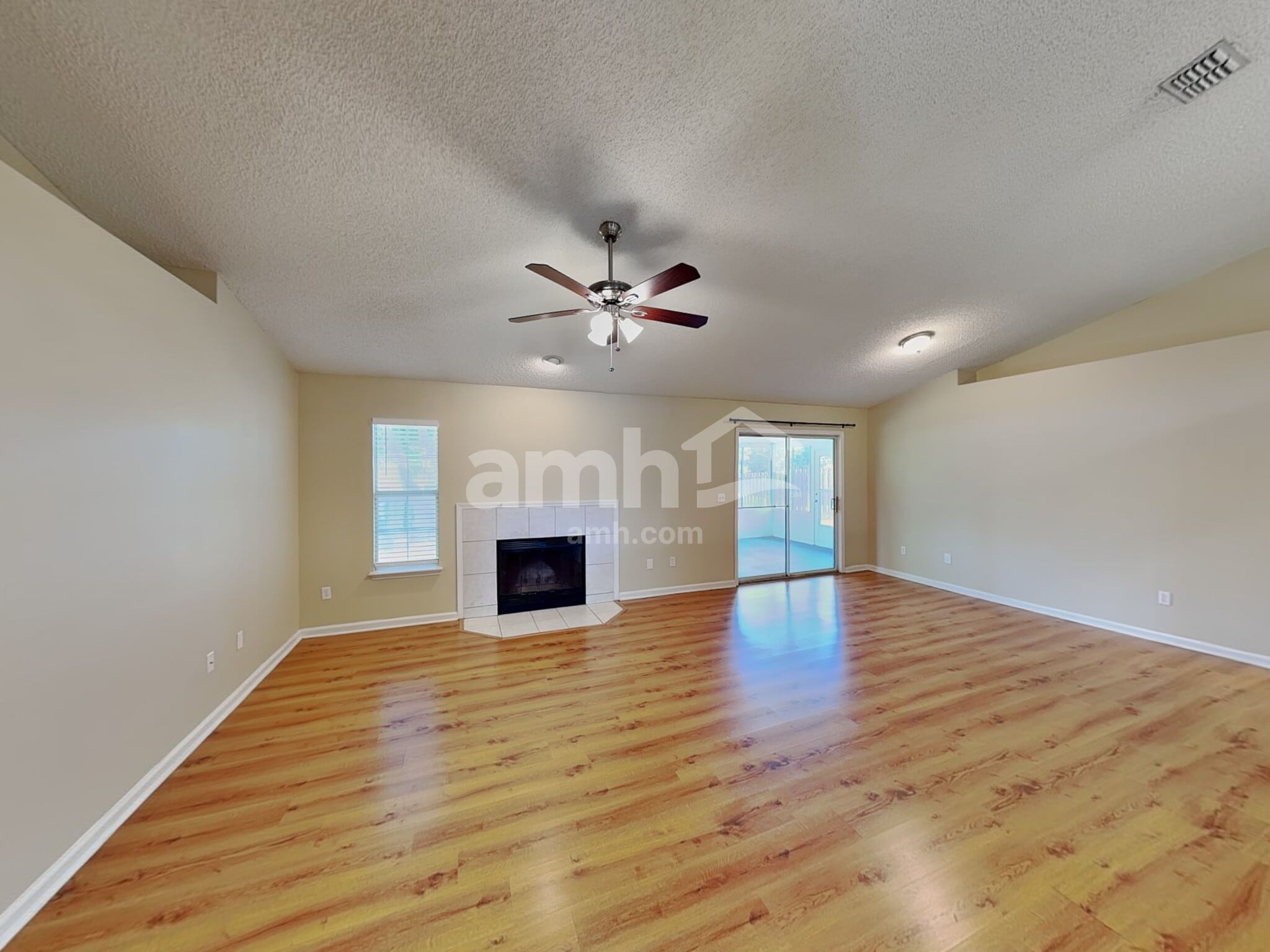 Building Photo - 578 Prindle Dr E