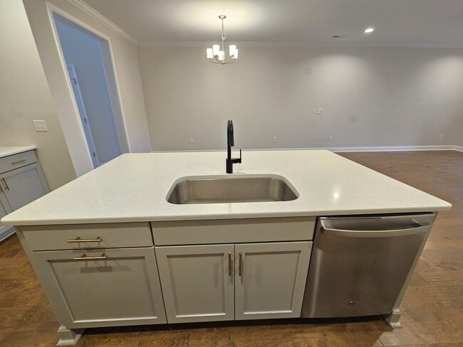 Building Photo - 9 Red Lion Rd