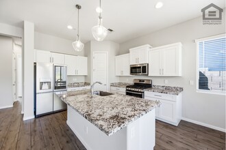 Building Photo - 3Bed/2Bath Home in Cave Creek! Ready for Immediate Move-In! -- NO HOA!