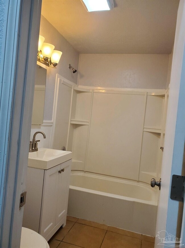 Building Photo - 6448 Gaynell Ave