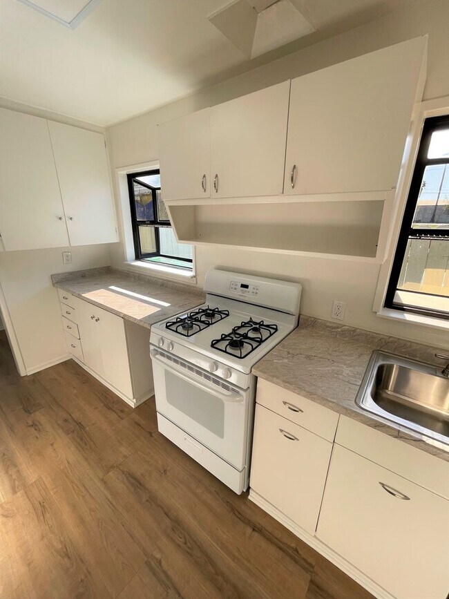 Building Photo - 740main