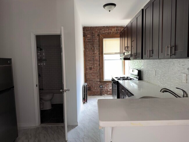 Building Photo - 2709 Bergenline Ave