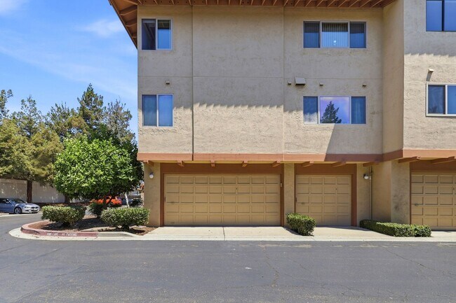 Building Photo - 20740 Celeste Cir