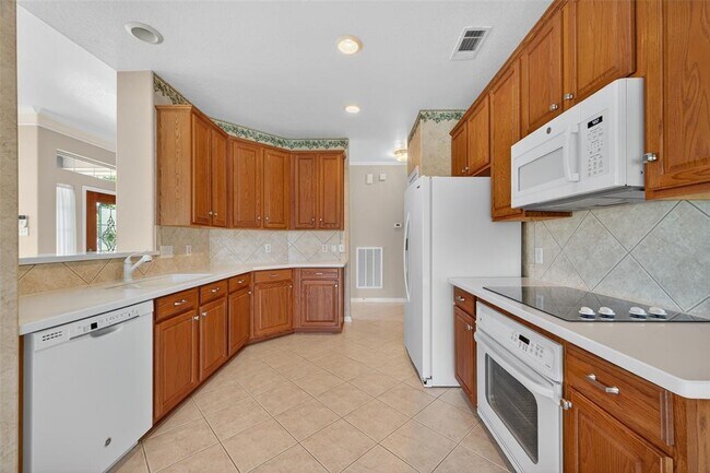 Building Photo - 7914 Loyel Pointe Dr