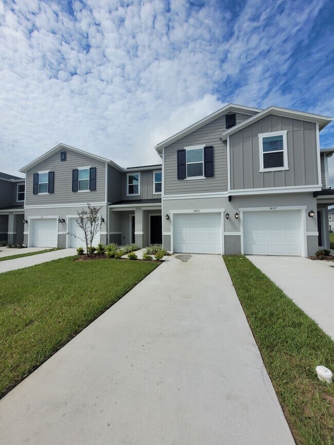 Building Photo - Brand New 3 bed 2.5 bath in beautiful Mirabella neighborhood in Davenport