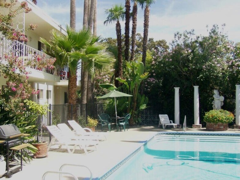 Area Around Pool - 6016 S Land Park Dr