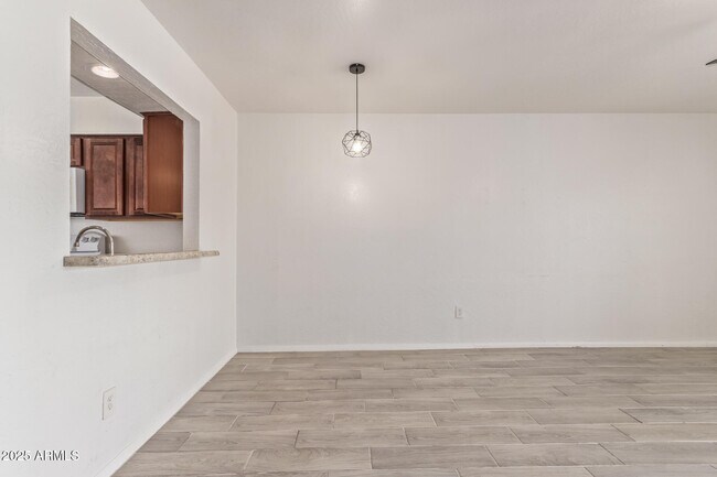 Building Photo - 7494 E Earll Dr